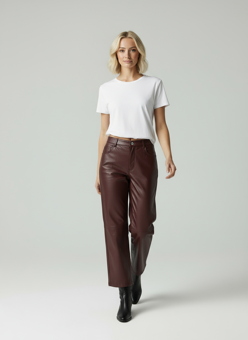 Isabeau | High Waist Straight Fit Vegan Leren Broek