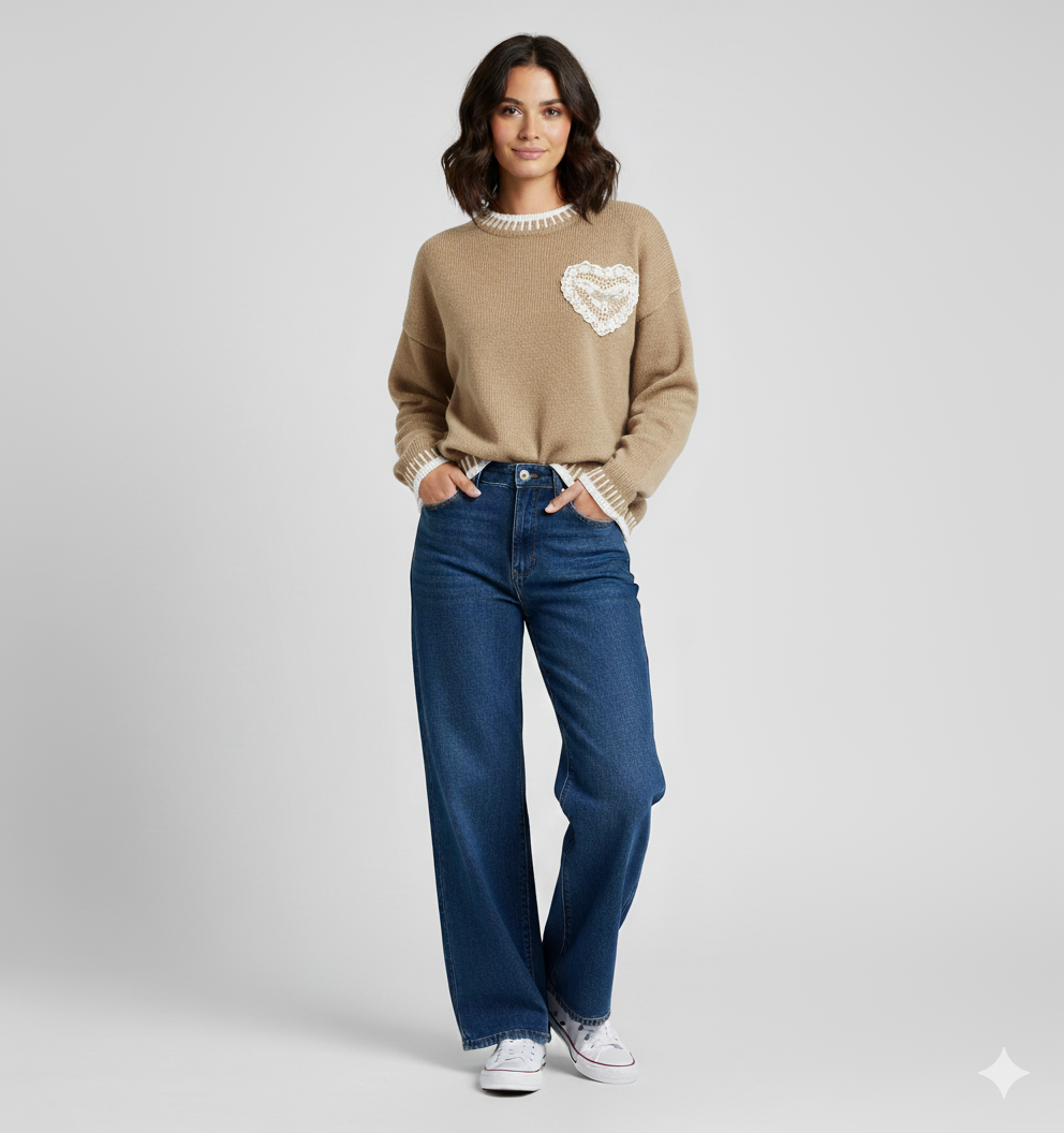 Chloe | Zwarte Trui met Gehaakt Hartdetail